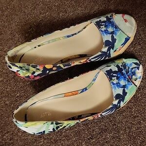 Women's shoes size 7